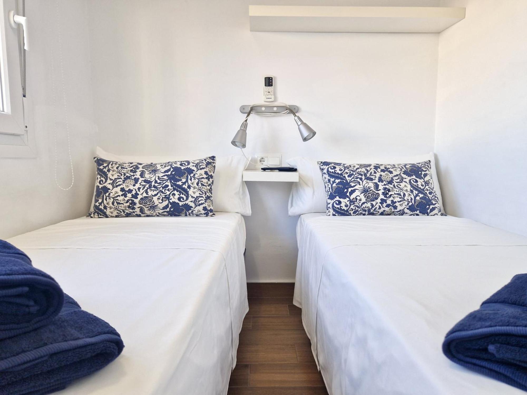 Sr Mediterraneo Playa De La Carihuela توريمولينوس المظهر الخارجي الصورة
